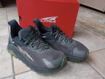 Altra OLYMPUS 5 wandel- en hardloopschoenen beschikbaar voor biedingen