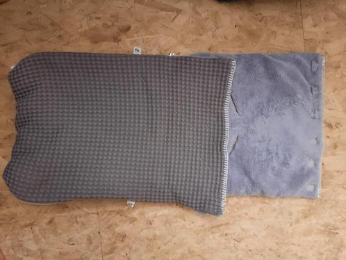 Koeka voetenzak wafel teddy oslo - 3-puntsgordel - grijs, Kinderen en Baby's, Dekens, Slaapzakjes en Inbakerproducten, Zo goed als nieuw