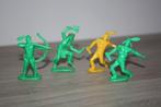 speelgoed indianen figuren +- 5,5 cm hoog ( China ), Verzamelen, Poppetjes en Figuurtjes, Ophalen of Verzenden, Gebruikt