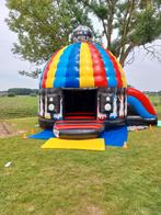 Disco slide springkasteel te huur met muziek en partylights, Hobby en Vrije tijd, Feestartikelen | Verhuur, Ophalen of Verzenden