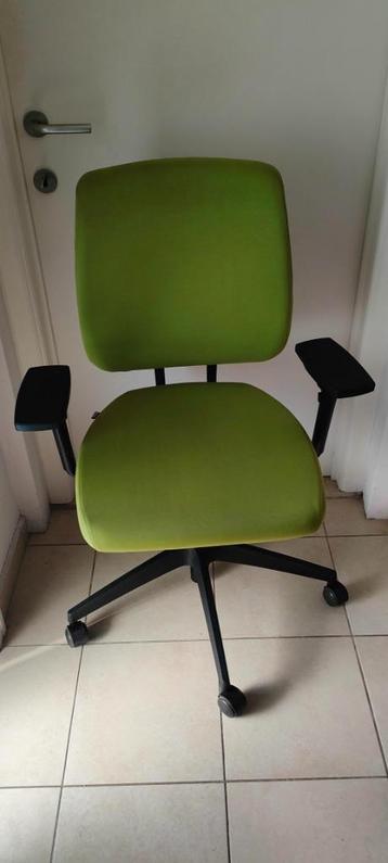 Lot van 7 bureaustoelen beschikbaar voor biedingen