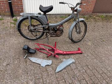 Mobylette eeg x extra frame beschikbaar voor biedingen
