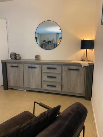 dressoir kast beschikbaar voor biedingen