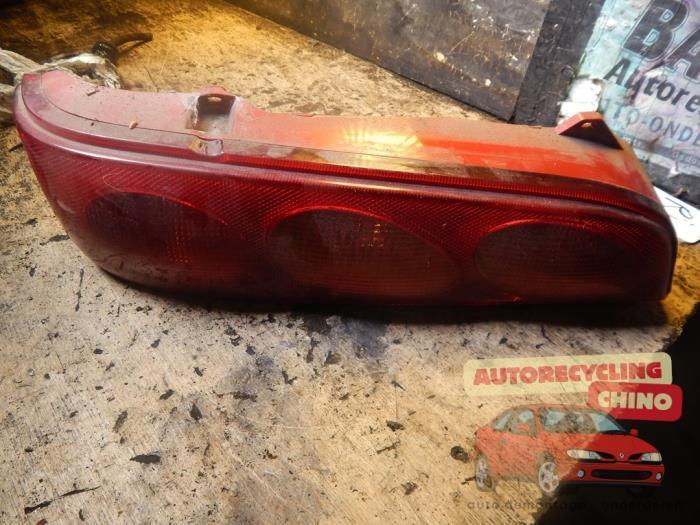 Feu arrière gauche d'un Fiat Seicento, Autos : Pièces & Accessoires, Éclairage, Fiat, Utilisé, 3 mois de garantie, Enlèvement ou Envoi