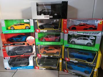 Volledige collectie 1:24 modelautos  beschikbaar voor biedingen