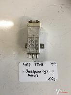 Mercedes w124 220 1993 Benzine Overspannings Relais, Gebruikt, -, -, Ophalen of Verzenden