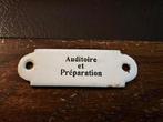 Petite plaque émaillée ancienne "Auditoire et Préparation", Enlèvement