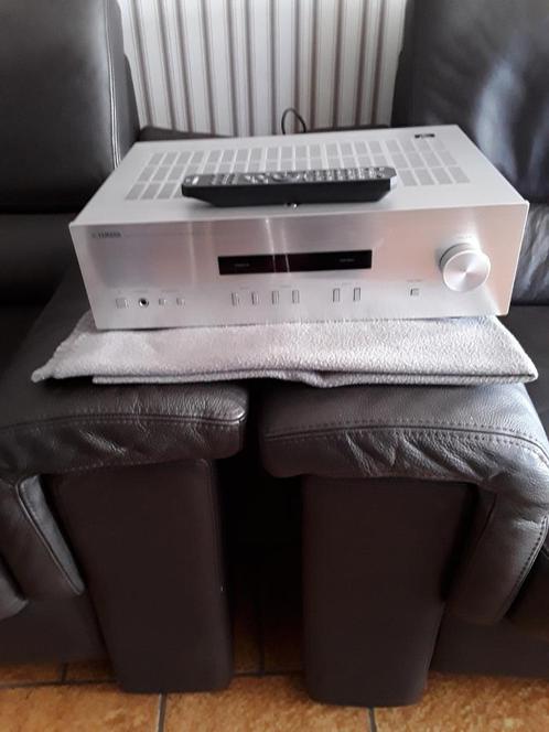 YAMAHA versterker met 2 luidsrekers, Audio, Tv en Foto, Versterkers en Ontvangers, Zo goed als nieuw, Stereo, Yamaha, Ophalen
