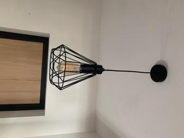 Hangverlichting beschikbaar voor biedingen