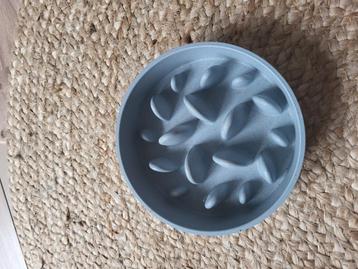 Anti-schrok voerbak - Slow feeding - blauw beschikbaar voor biedingen