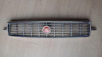 Fiat 500 850 Lombardi grille vooraan. Origineel. Merk Ruspa  beschikbaar voor biedingen