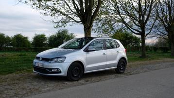 Volkswagen Polo 1,0L essence 75 ch avec pneus été et hiver, Autos, Argent ou Gris, Achat, Euro 6, Cruise Control