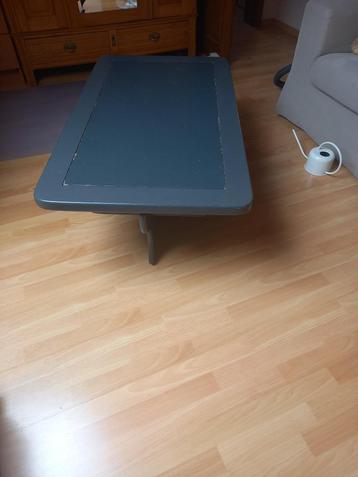 Salontafel beschikbaar voor biedingen