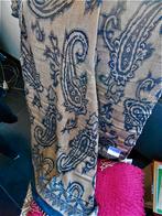 Avon : très belle écharpe...Ou châle, Vêtements | Femmes, Bonnets, Écharpes & Gants, Enlèvement ou Envoi, Neuf, Écharpe