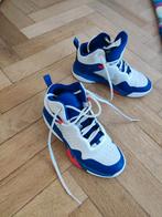 Chaussures de basket peu portées, taille 34., Enlèvement, Comme neuf, Chaussures