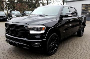 Dodge RAM 5,7 HEMI Laramie Night Edition Full inclusief LPG, Auto's, Automaat, 295 kW, USB, Zwart