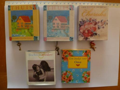 verzameling 14 mini-boekjes, Boeken, Overige Boeken, Ophalen of Verzenden