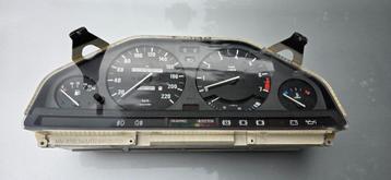 Tellerbak BMW E30 323i 1983  beschikbaar voor biedingen