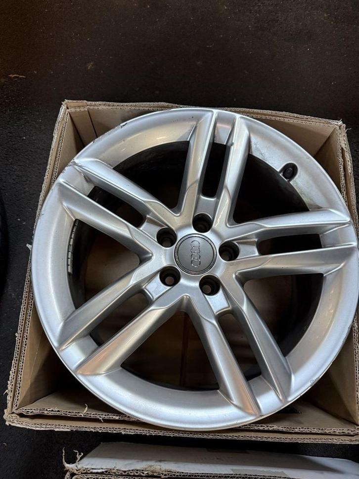 Audi Continental Zomerbanden en velgen, Auto-onderdelen, Banden en Velgen, Band(en), Zomerbanden, 18 inch, 245 mm, Personenwagen