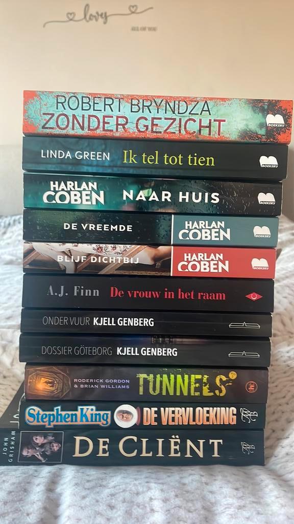 Thriller of roman, Boeken, Thrillers, Zo goed als nieuw, Ophalen