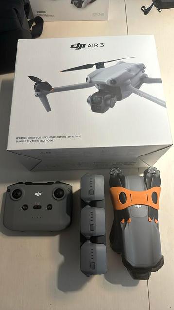 Drone Dji air 3 fly more combo pack  beschikbaar voor biedingen