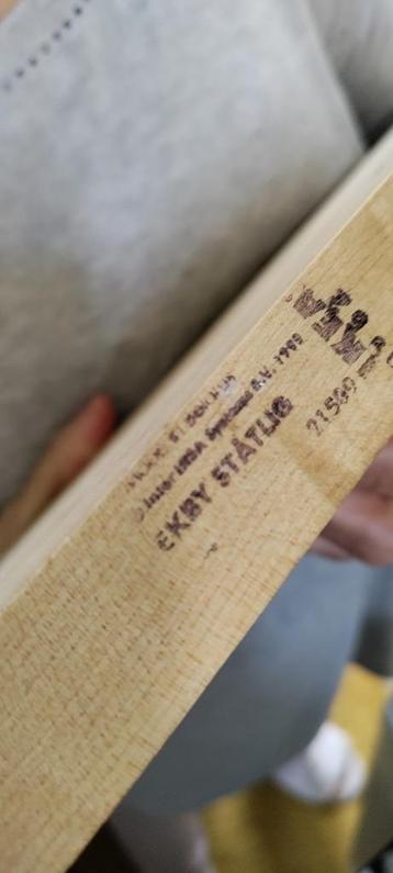 4 x Ikea wandplanken van hout en staal  beschikbaar voor biedingen