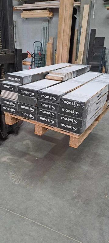 Maestro plafond panelen / planchetten wit beschikbaar voor biedingen