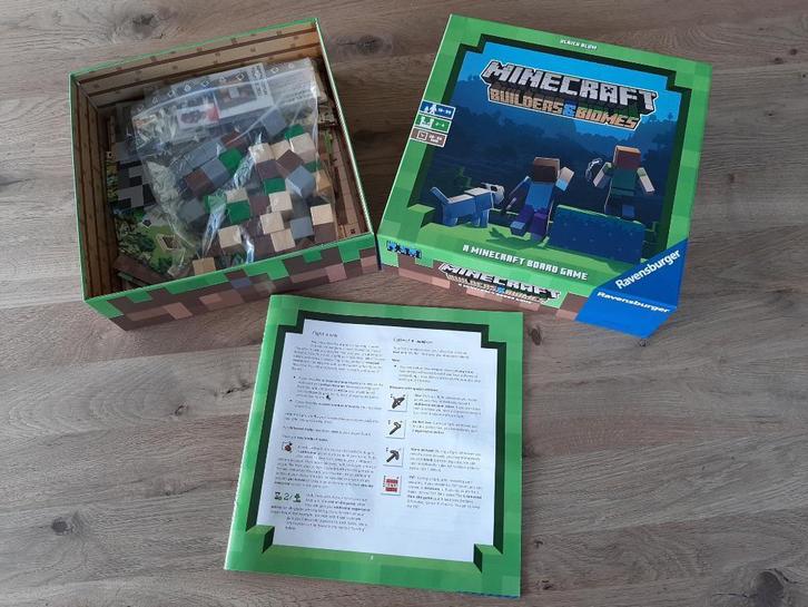 Minecraft. Builders & Biodomes., Hobby en Vrije tijd, Gezelschapsspellen | Bordspellen, Zo goed als nieuw, Drie of vier spelers