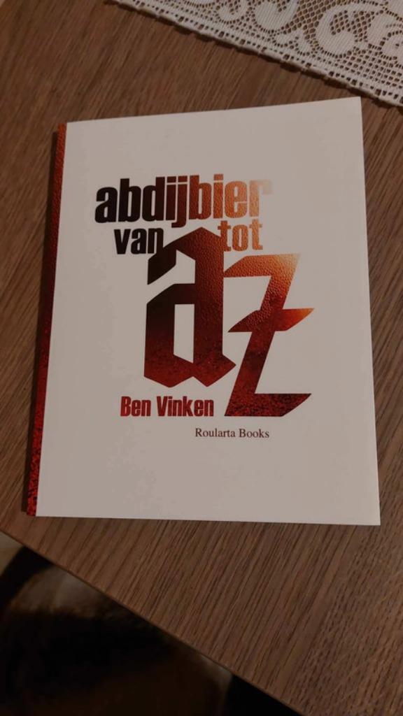 Abdijbier van A tot Z / Ben Vinken, Livres, Loisirs & Temps libre, Comme neuf, Autres sujets/thèmes, Envoi