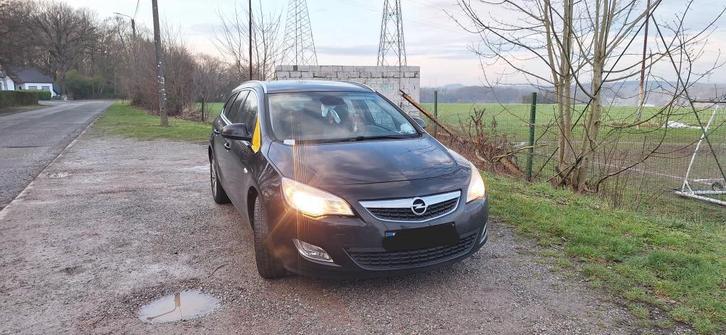 Opel astra 1.7tdci, Auto's, Opel, Particulier, Astra, ABS, Achteruitrijcamera, Airbags, Airconditioning, Bluetooth, Boordcomputer