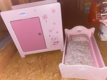 Bedje + kast/ververstafel beschikbaar voor biedingen