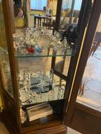 Glazen kast met Swarovski beeldjes, Verzamelen, Swarovski, Ophalen, Zo goed als nieuw, Figuurtje