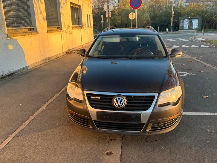 Bonjour, je vends ma voiture Volkswagen Passat/ Anne2009, Autos, Volkswagen, Particulier, Passat, Enlèvement