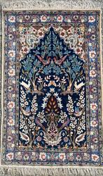 Isfahan zijde tapijt, Enlèvement, Comme neuf