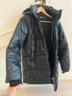 Zwarte winterjas maatje xs   valt groter Zara, Kleding | Dames, Jassen | Winter, Ophalen, Zo goed als nieuw
