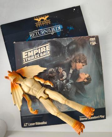 Laser discs en figurine star wars beschikbaar voor biedingen