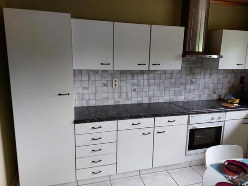 Gratis keuken in L-vorm, Huis en Inrichting, Keuken | Complete keukens, Gebruikt, Hoekkeuken, Wit, Hout, Ophalen
