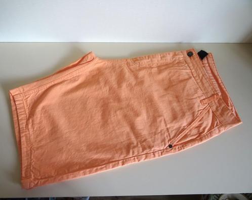 Tout neuf: bermuda, short, pour homme. Coton. Taille 52/54, Vêtements | Hommes, Pantalons, Neuf, Taille 52/54 (L), Orange, Enlèvement ou Envoi