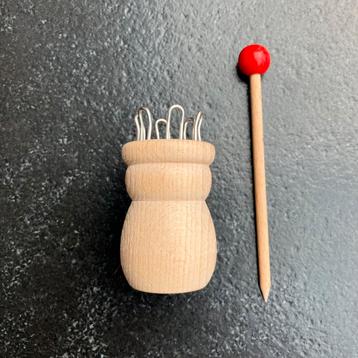 Punniklosje met naald en instructies  beschikbaar voor biedingen