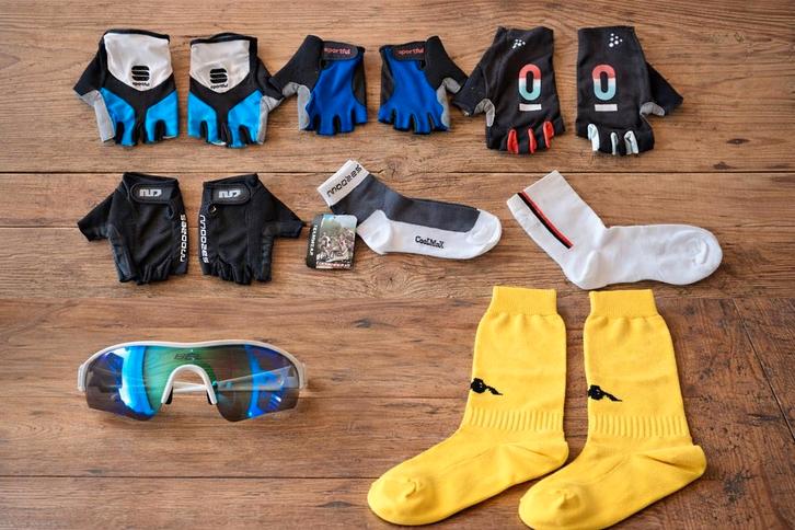 Sportaccessoires, Fietsen en Brommers, Fietsaccessoires | Fietskleding, Zo goed als nieuw, L, Ophalen of Verzenden