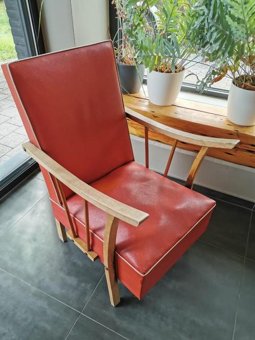 rode retro zetel, Huis en Inrichting, Zetels | Zetels, Rechte bank, Eenpersoons, Minder dan 150 cm, Minder dan 75 cm, Hout, Kunststof