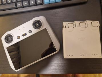 DJI Mini3pro Controller en Oplaadstation + batterijen beschikbaar voor biedingen