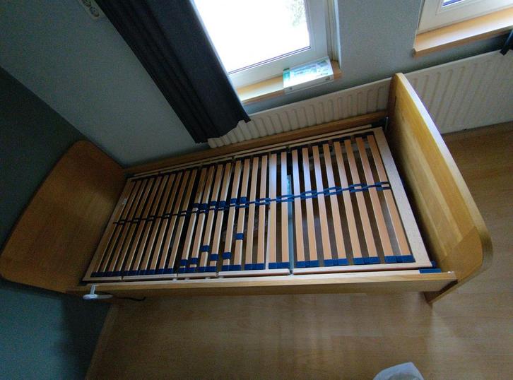 elektrisch verstelbaar 1-persoons bed, Huis en Inrichting, Slaapkamer | Bedden, Verstelbaar, Ophalen