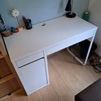 Bureau adolescent, Enlèvement, Bureau