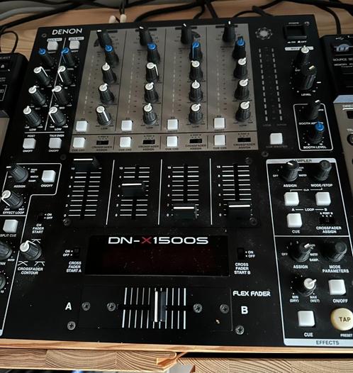 Pioneet CDJ 400 + Table DENON DNX 1500 S, Muziek en Instrumenten, Dj-sets en Draaitafels, Zo goed als nieuw, Dj-set, Denon, Ophalen of Verzenden