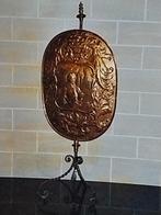 Antiek schild (vuurhaard) uit kasteel en einde jaren 1800, Postzegels en Munten, Penningen en Medailles, Ophalen