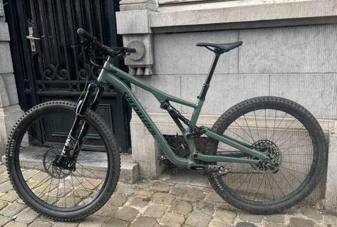 3900 Nouveau - Specialized - Stumpjumper, Fietsen en Brommers, Fietsen | Crossfietsen en BMX, Zo goed als nieuw, Ophalen