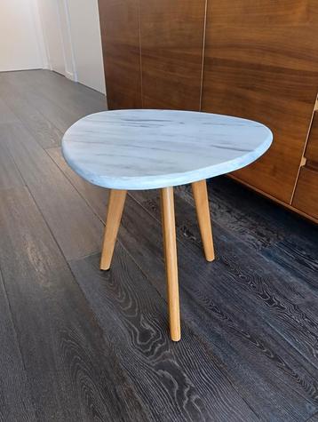 Tafeltje marmer 46cm beschikbaar voor biedingen
