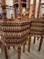 Oosterse voetstuktafel, Huis en Inrichting, Ophalen, Zo goed als nieuw