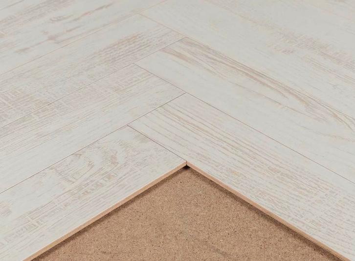 Laminaat 32 m2 Laminaat visgraat - 504 × 84 × 8 mm, Huis en Inrichting, Stoffering | Vloerbedekking, Nieuw, Laminaat, Crème, 25 tot 50 m²